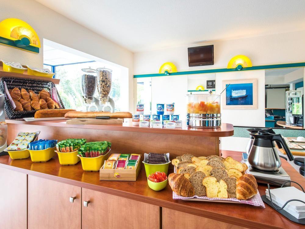 Hotel Kyriad La Rochelle Centre Ville Екстериор снимка