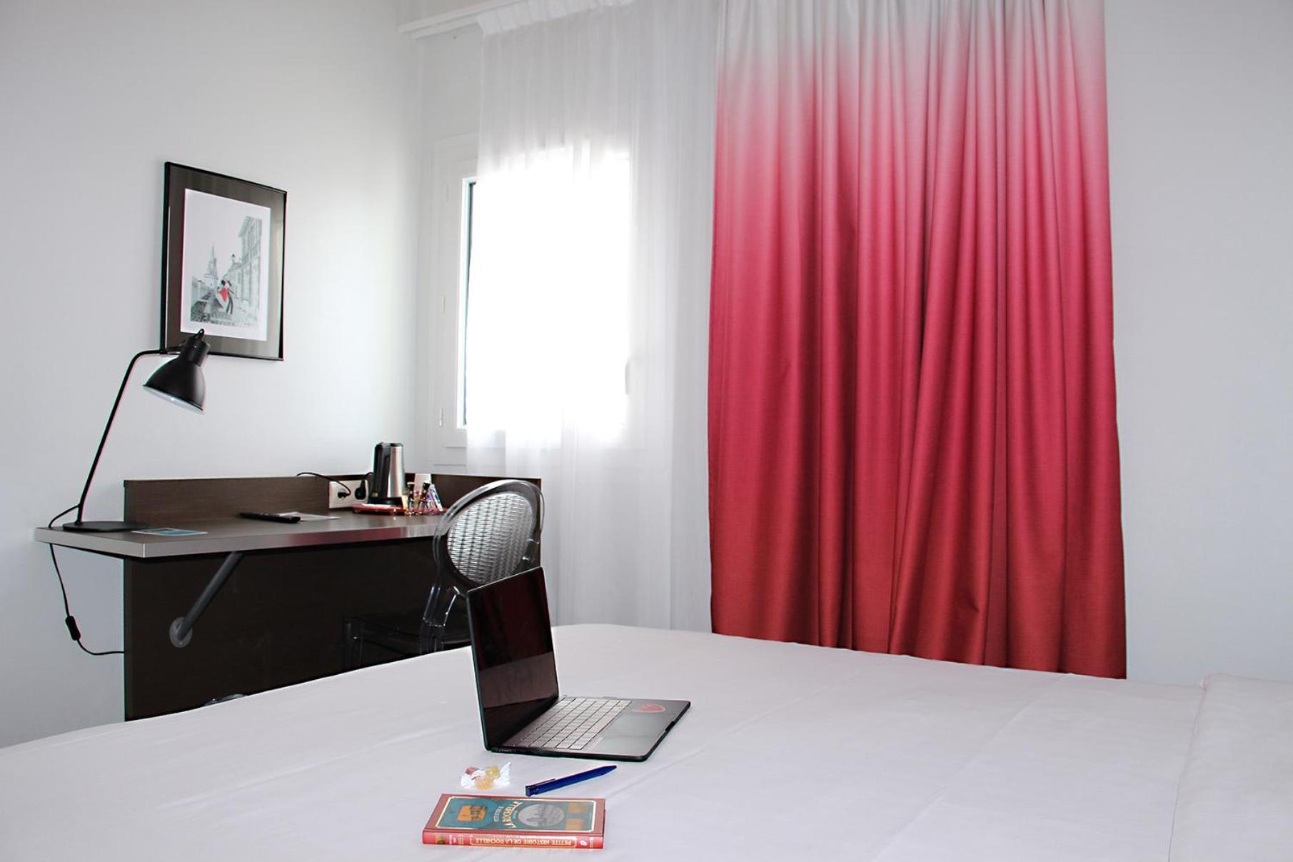 Hotel Kyriad La Rochelle Centre Ville Екстериор снимка